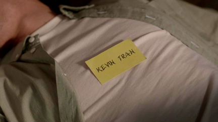 Gadreel places Metatron's note on Kevin's body. Gadreel places Metatron's note on Kevin's body.